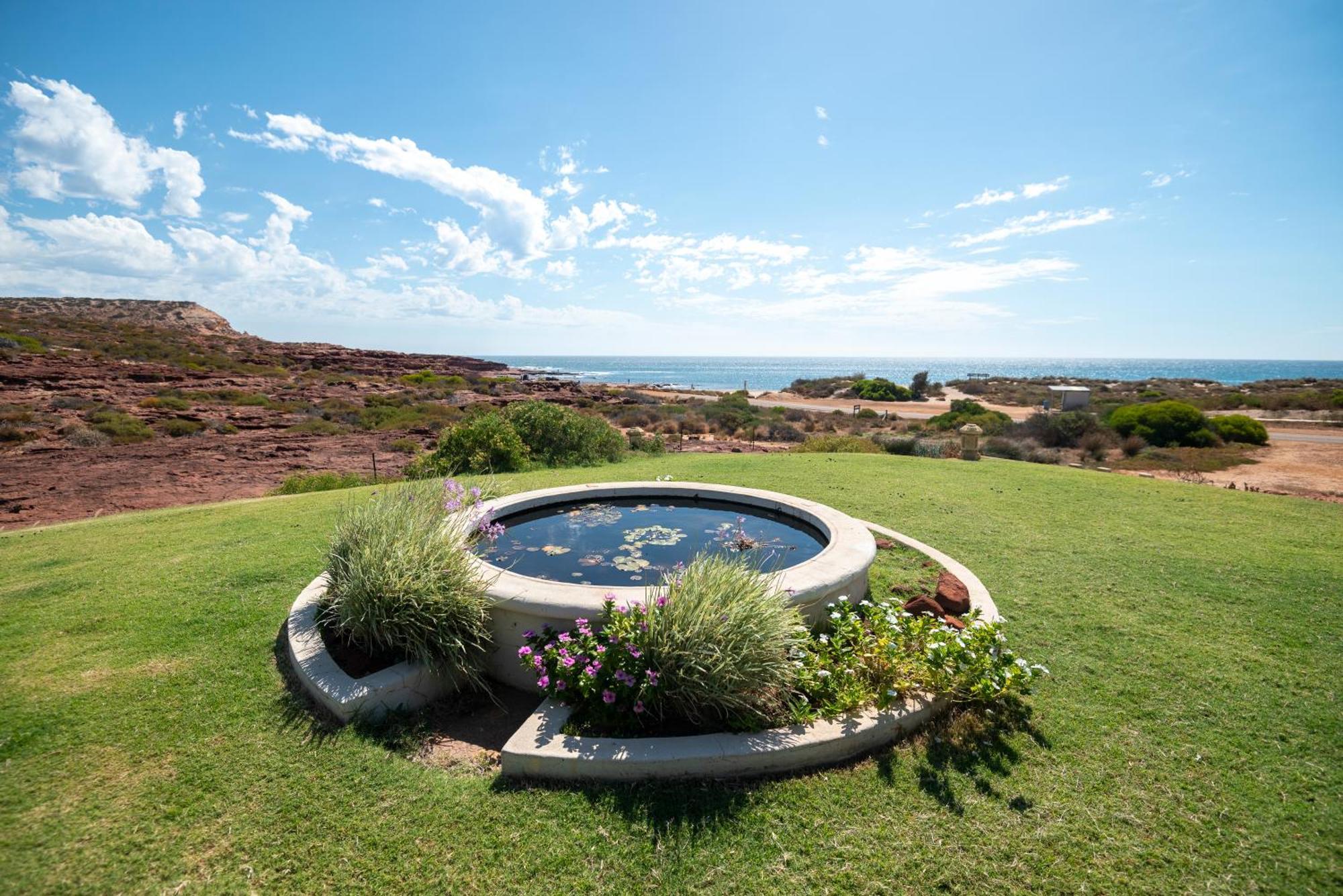 Отель Kalbarri Red Bluff Tourist Park Экстерьер фото
