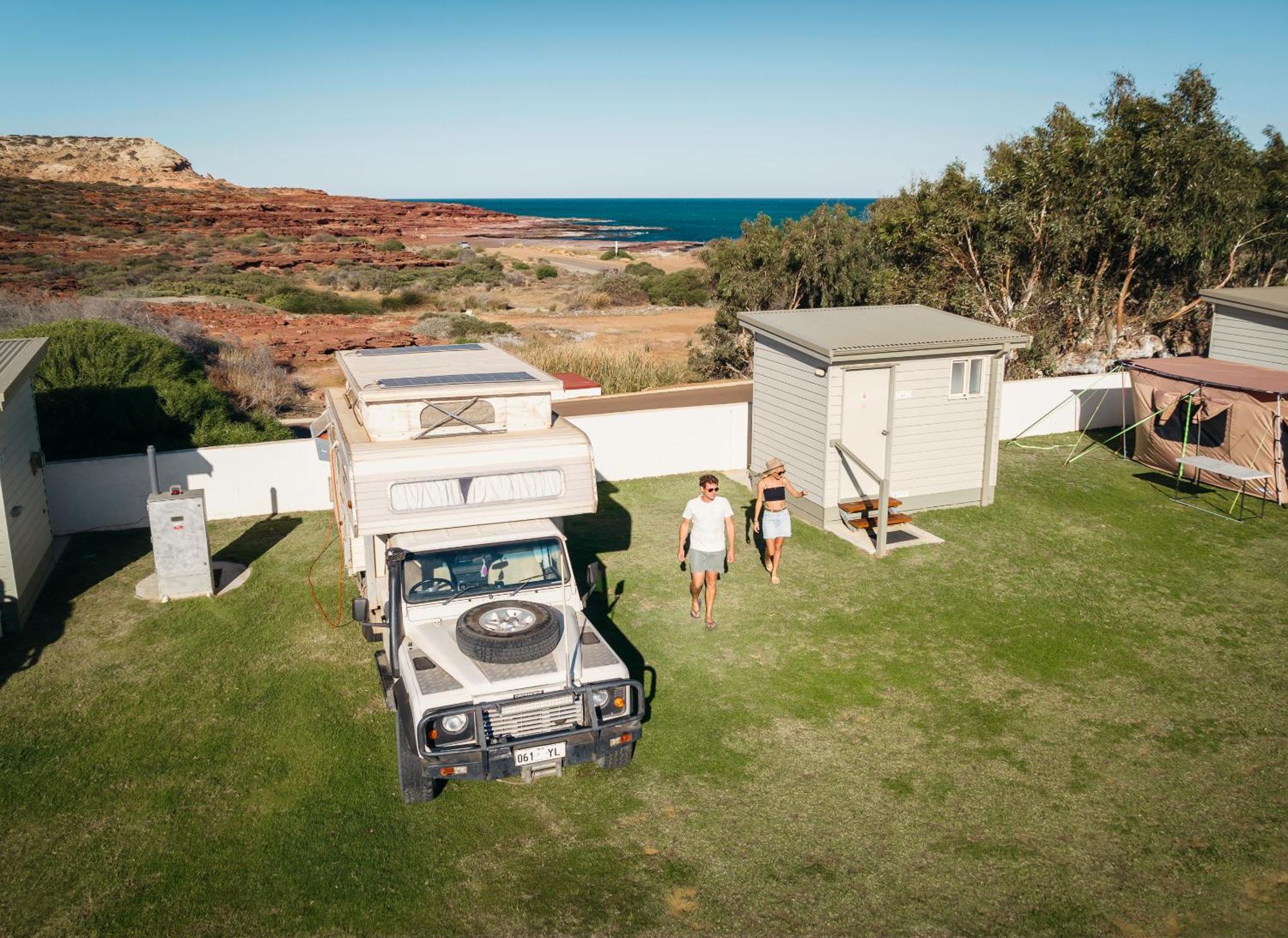 Отель Kalbarri Red Bluff Tourist Park Экстерьер фото