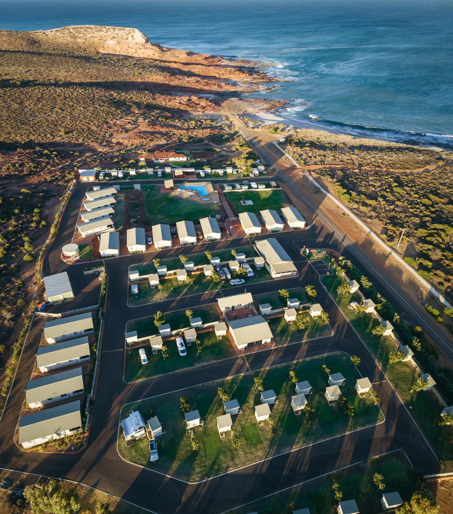 Отель Kalbarri Red Bluff Tourist Park Экстерьер фото
