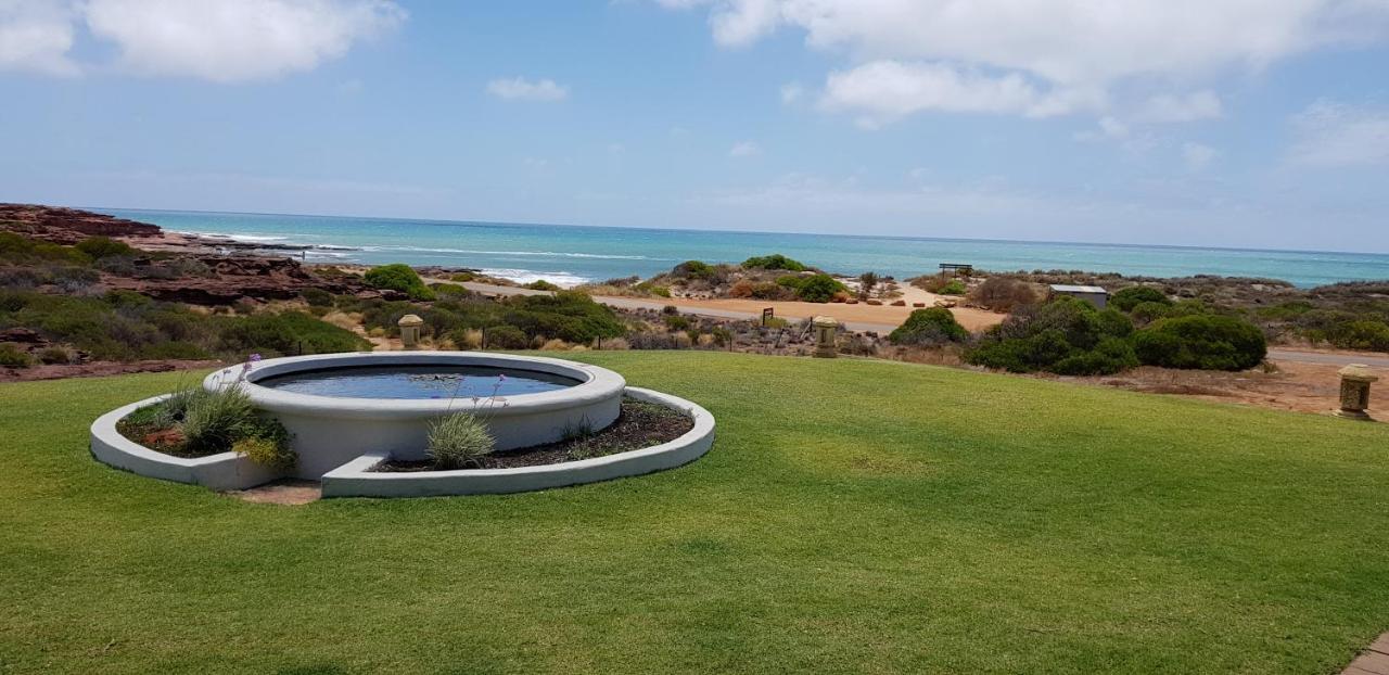 Отель Kalbarri Red Bluff Tourist Park Экстерьер фото